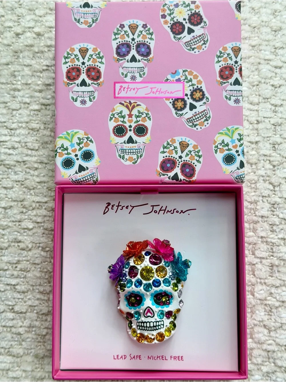 Betsey Johnson Dia De Los Muertos Skull Brooch Pin Crystal Flower White Enamel